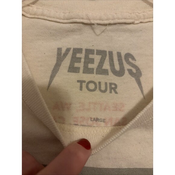 Kanye West Yeezus Tour 2013 Red Ski Mask Official Merch T-Shirt Size Large - Picture 4 of 5